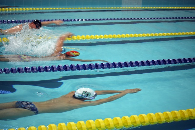 他与詹姆斯 他与詹姆斯